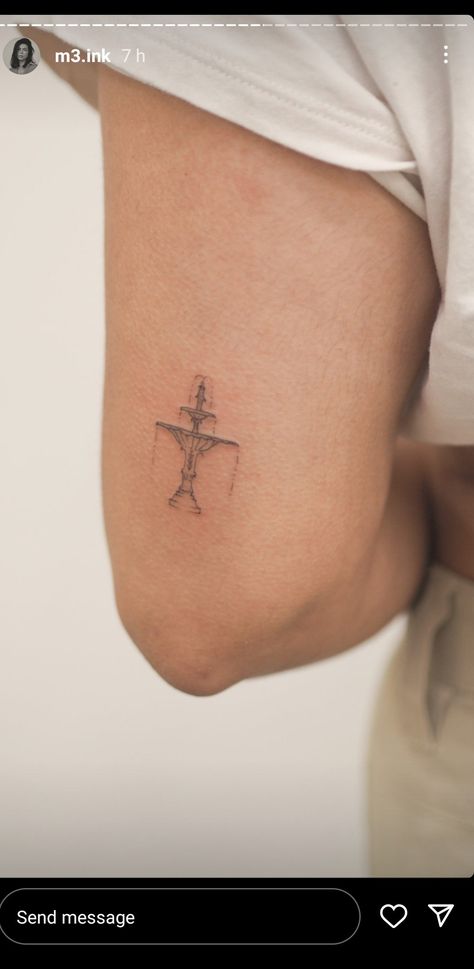 Tattoos To Get In France, Dainty Detailed Tattoos, Small Vintage Tattoo Ideas, Italian Art Tattoo Ideas, Pompeii Tattoo Ideas, Tiny Tattoos Italy, Allora Tattoo, Italian Words Aesthetic Tattoo, Art Inspired Tattoos Famous