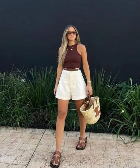 Chique Outfit, Summer Holiday Outfits, Simple Summer Outfits, Europe Outfits, Office Outfits Women, Mode Inspo, Looks Chic, Summer Fashion Outfits, Outfits Women