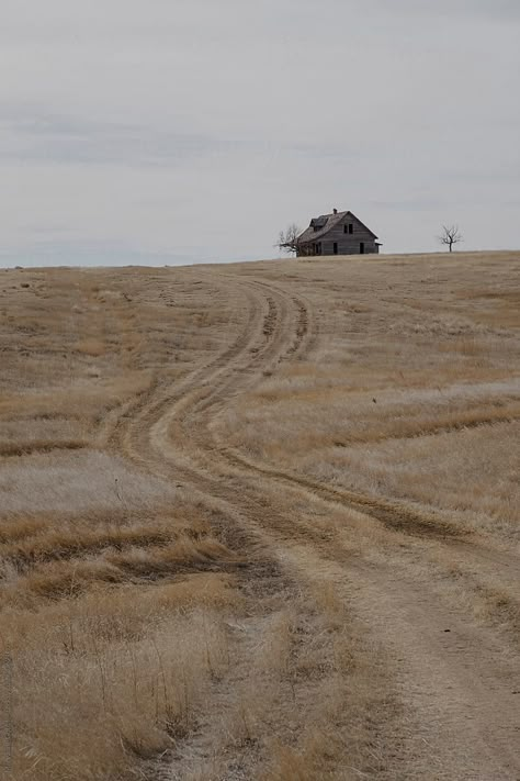 Farmhouse In Field, County Road Living, House In A Field Aesthetic, Great Plains Aesthetic, Country Road Aesthetic, Isolated Farmhouse, Open Field Aesthetic, Plains Photography, Abandoned Field