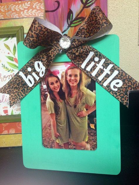 Sister Frame, Cheer Sister Gifts, Sorority Diy, Pic Frame, Little Sister Gifts, Big Sister Little Sister, Sorority Big Little, Big Sister Gifts, Big Little Gifts