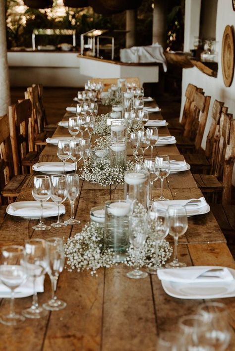 Rehearsal Dinner Decorations Table, Long Wedding Table Decorations, Wedding Dinner Table Setting, White Floating Candles, Long Table Centerpieces, Candles Reception, Floating Candle Centerpieces Wedding, Modern Wedding Centerpieces, Floating Candles Wedding