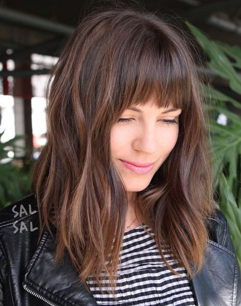 Brown Style with Bangs and Caramel Highlights Haircuts For Frizzy Hair, Long Face Hairstyles, Long Hairstyle, Bob Haircut With Bangs, Long Bob Haircuts, Lob Haircut, Trendy Hairstyle, Super Hair, Haircuts With Bangs