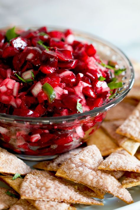 Cherry Salsa Recipe, Tortilla Dip, Cinnamon Sugar Tortillas, Cherry Salsa, Chips Chips, Cinnamon Tortilla Chips, Spicy Appetizers, Salsa Fresca, Fruit Salsa