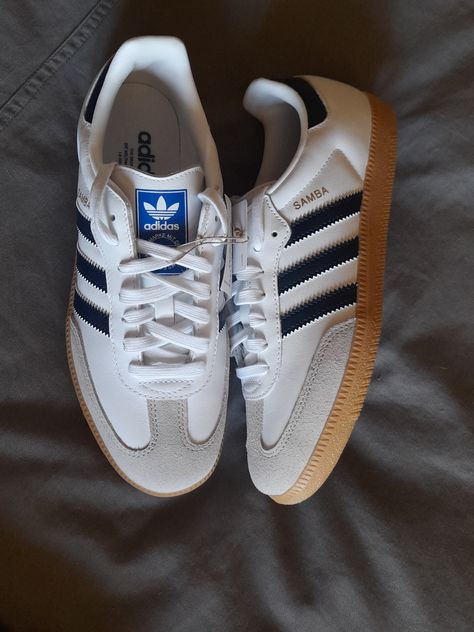 Samba Adidas Samba Adidas, Samba Shoes, Adidas Sambas, Shoe Nails, Post Grad, Shoes Teen, Old Money Style, Aesthetic Shoes, Best Sneakers