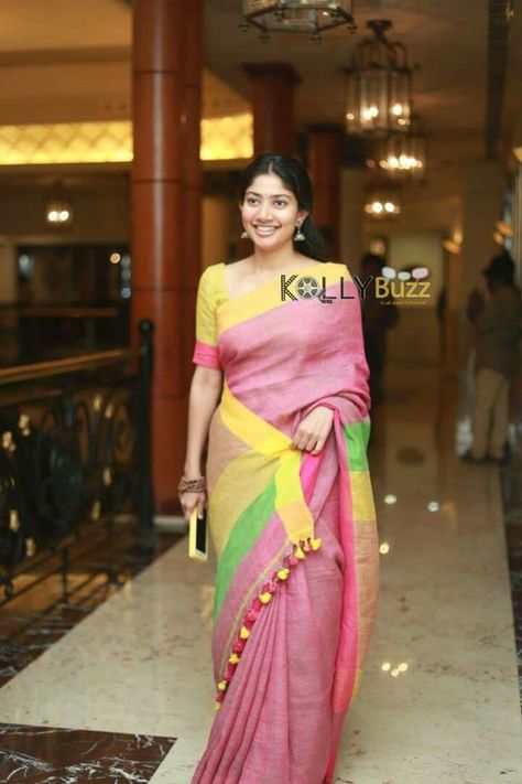 This cloth material Sai Pallavi Saree, Sarees Ideas, Nayanthara Hairstyle, Women Health Tips, Telugu Heroines, Sai Pallavi, Saree Floral, Backless Blouse Designs, Cranial Nerves