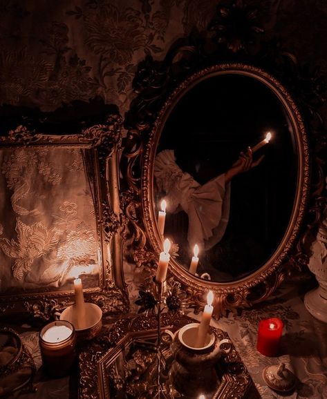 Fantasy Vanity, Romantic Gothic Home Decor, Whimsigothic Home Bedroom, December Rain, Whimsigothic Home, Forest Bedroom, Notion Inspo, Royalty Core, Gothic Boho