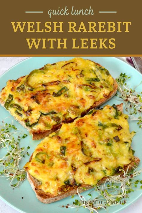 Welsh Rarebit Recipe, Rarebit Recipe, Bake Mac, Easy Vacation Meals, Welsh Rabbit, Cheese On Toast, Welsh Rarebit, Best Lunch Recipes, Welsh Recipes