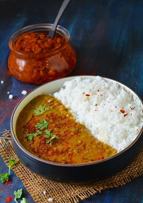 Sabut Masoor daal- whole red lentil cooked in a simple rustic way.Masoor ki daal is a very light and easy to digest lentil. Daal Recipe Indian, Pickle Mango Recipe, Dhal Recipe, Prawn Dishes, Arabian Food, Jeera Rice, Dal Recipe, Lentil Curry, Masala Recipe