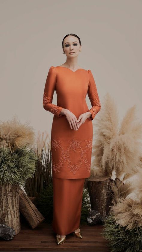 Baju Kurung Plus Size Design, Batik Kurung Modern, Malay Bridesmaid Dresses, Kurung Moden Design 2023, Shantung Silk Kurung Design, Kurung Moden Design 2022, Baju Kurung Moden Style Simple, Shantung Silk Kurung, Baju Raya Ideas Modern 2023