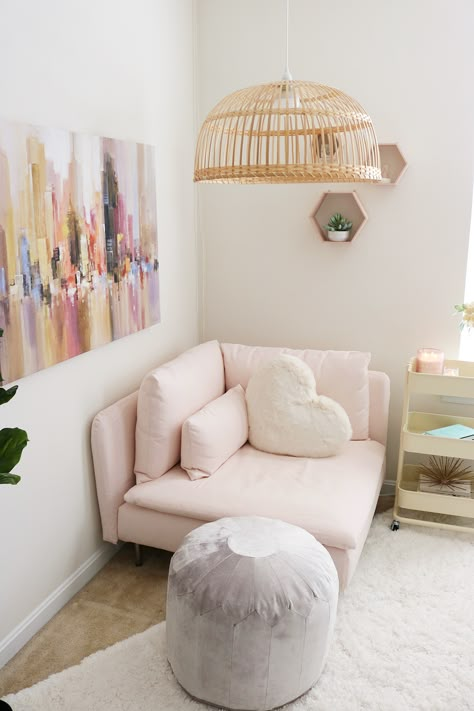 Couch On Bedroom, Cute Lounge Chairs Bedrooms, Bedroom Inspirations With Seating Area, Chair For Corner Of Room, Cute Seating Area In Bedroom, Cute Seating Area, Small Pink Couch For Bedroom, Small Bedroom Couch Ideas, Cute Comfy Seating