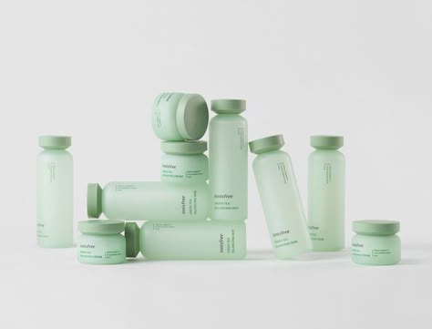 Green Tea Skin, Green Tea Cream, Innisfree Green Tea, Luxury Packaging Design, Cosmetic Packaging Design, Skin Care Packaging, Skincare Packaging, Cosmetic Design, Red Dot Design