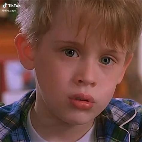 Talk To Me Movie, Kevin Home Alone, Christmas Edits, Home Alone 1, Christmas Lights In Bedroom, Home Alone Movie, Kevin Mccallister, Blonde Kids, Macaulay Culkin