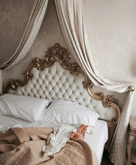 Eleanor Henstridge, Paper Princess, Royal Romance, The Princess Diaries, Shabby Chic Bedrooms, Princess Diaries, Princess Aesthetic, Chic Bedroom, Blair Waldorf