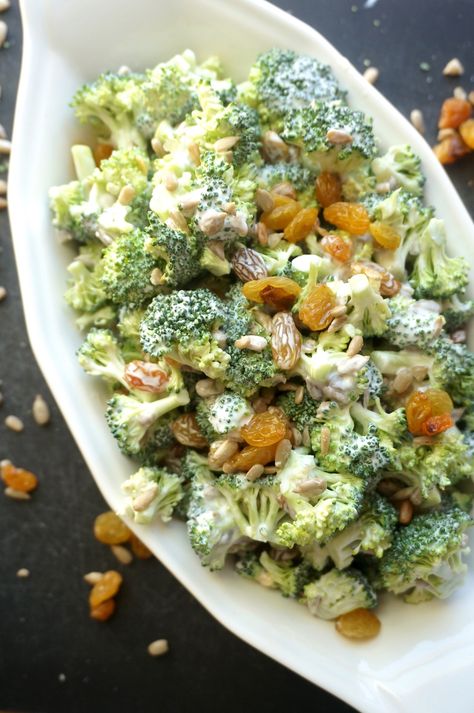 Broccoli Salad with Golden Raisins and Sunflower Seeds - Kitschen Cat Salad With Golden Raisins, Brócoli Salad, Sunflower Seed Recipes, Broccoli Salad With Raisins, Avocado Recipes Easy, Broccoli Cauliflower Salad, Raisin Recipes, Seed Salad, Broccoli Salad Recipe