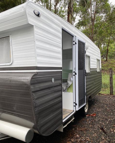 Renovating a caravan & adding a bathroom | @journey__home Old Caravan Makeover Before After, Caravan Exterior Makeover, Caravan Upcycle, Small Caravan Bathroom, Caravan Conversion Ideas, Caravan Wallpaper, Caravan Restoration, Caravan Exterior Ideas, Caravan Exterior