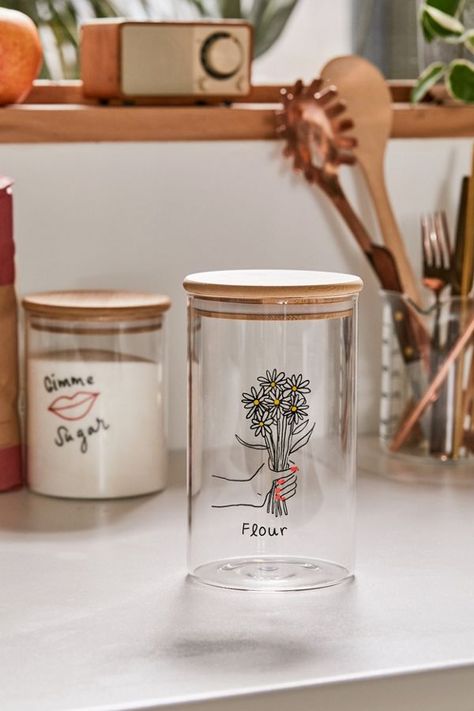 Small Traditional Kitchen, Flour Jar, Kitchen Dining Room Combo, Fun Magnets, Sustainable Kitchen, Kitchen Jars, Dining Room Combo, Glass Storage Jars, Storage Jar