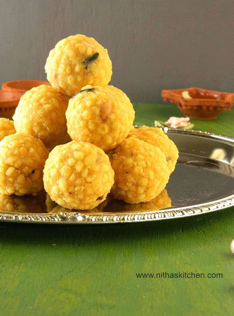 Traditional South Indian Sweet Boondi Ladoo/Laddu South Indian Sweets, Indian Food Photography, Indian Recipes Authentic, Diwali Food, Sweet Meat, Indian Dessert Recipes, Indian Sweet, South Indian Food, Indian Desserts