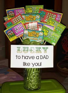 Father's Day lottery ticket bouquet/ Ellen's gift Lottery Ticket Bouquet, Diy Birthday Gifts For Dad, Diy Father's Day Crafts, Birthday Gifts For Dad, Anniversaire Diy, Clever Gift, Diy Father's Day Gifts, Father's Day Diy, Fathers Day Crafts