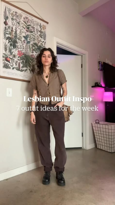 7 outfit ideas for women who love women | credit: livvvy.louu on tiktok Wlw Outfit, Masc Girls Outfits, Masc Outfits For Women, Queer Outfits, Gay Style, Masc Outfit, Gay Outfits, Genderqueer Fashion, Androgynous Outfits