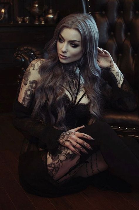 Ryan Ashley Tattoo, Ryan Ashley Malarkey, Ryan Ashley, Tattoed Girls, Goth Women, Goth Beauty, Ink Master, Inked Babes, Hot Tattoos