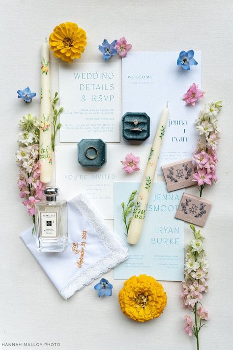 Unique Wedding Flat Lay, New York City Vibes, Colorful Wedding Decor, Wedding Flat Lay, Colorful Wedding Invitations, Flatlay Photography, Lay Photo, Summer Wedding Decorations, Modern Floral Design