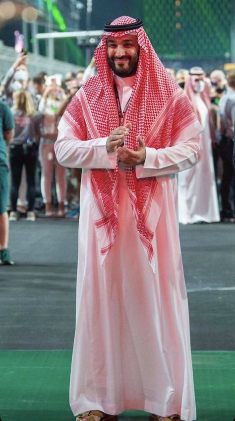 Music Billie Eilish, Mohammad Bin Salman, Mohamed Bin Salman, Imran Khan Pic, Kuwait National Day, Arab Men Fashion, Saudi Arabia Culture, Bin Salman, Handsome Men Quotes