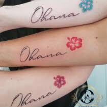 Female Hawaiian Tattoo, Cute Hawaiian Tattoos, Hawaiian Themed Tattoos, Matching Hawaiian Tattoos, Simple Hawaiian Tattoo, Hawaii Flowers Tattoo, Hawaiian Inspired Tattoos, Exploring Tattoos, Hawaii Tattoo For Women