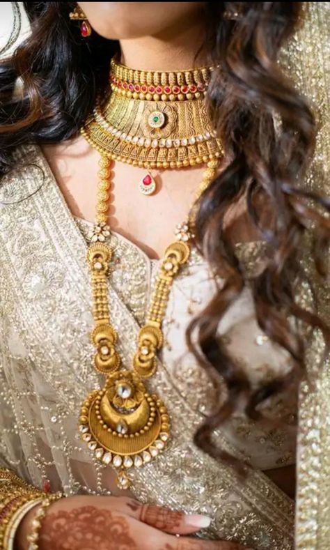 Rani Haar Gold Indian Bridal, Latest Gold Jewellery Indian, Long Gold Necklace Designs Latest, Latest Gold Antique Necklace Designs, Rani Haar Gold Jewellery Designs, Gold Rani Haar New Design, Set Gold Design, Latest Gold Choker Necklace Designs, Long Neckless