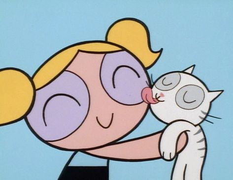 Bubbles, loved by kitties~ Powerpuff Kızları, 90s Cartoon Characters, Cartoon Cupcakes, Powerpuff Girls Wallpaper, Vintage Cartoons, Images Kawaii, Psy Art, Powerpuff Girl, 90s Cartoons