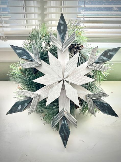 Diy Wood Snowflakes, 3d Wreath, Snowflake 3d, Unique Bedroom Decor, Unique Office Decor, Winter Wall Decor, Wood Snowflake, Snowflake Wreath, Unique Bedroom