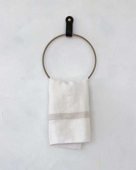 Towel ring placement