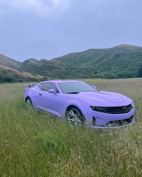 one w nature 🤠 - - - - - #car #carsofinstagram #camaro #chevy #chevrolet #chevycamaro #ladydriven #wrappedcars #lavender #cargram… | Instagram Lavender Car, Purple Car, Purple Pastel, Camaro Rs, Chevy Chevrolet, Pretty Cars, Pastel Purple, Vroom Vroom, Chevy Camaro