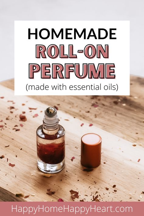 Homemade Essential Oil Perfume, Herbal Perfume Recipes, How To Make Natural Perfume, Perfume Diy Recipes, Diy Vanilla Perfume, How To Make Perfume, Diy Perfume Roller, Diy Perfume Essential Oils, Diy Roller Perfume