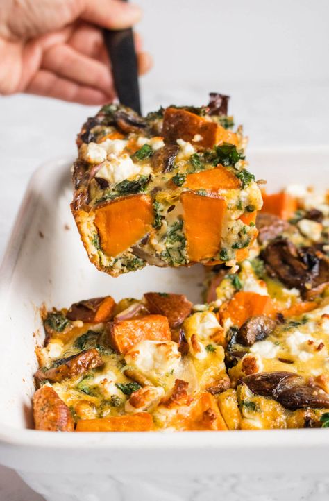 My Vegetable Frittata recipe is perfect for any time of the day and great for meal prep. It's easy to make, super healthy as it's baked, and tastes delicious. #vegetarianrecipes #quickmeals #healthyrecipe Croissants Breakfast, Fritata Recipe, Vegetable Frittata Recipes, Veggie Frittata, Vegetable Frittata, Frittata Recipe, Frittata Recipes, Lifestyle Ideas, Super Healthy