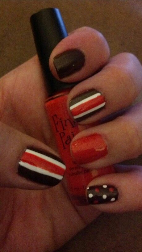 Cleveland Browns Nail Art, Cleveland Browns Nails Design, Kc Nails Kansas City, Cleveland Browns Nails, Osu Nails, Sport Nails, Marble Nails Diy, Purple Toe Nails, Team Outfits