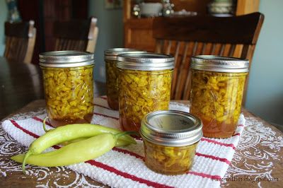 Pickled Hot Banana Peppers Recipe, Canning Banana Peppers, Hot Banana, Recipes With Banana Peppers, Sweet Banana Peppers, Hot Banana Peppers, Cowboy Candy, Pressure Canning Recipes, Pepper Relish