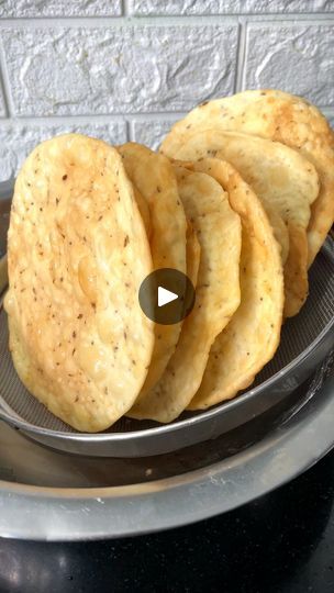 Parwal Recipe, Daal Pakwan Recipe, Dal Pakwan Recipe, Urad Daal Recipe, Panchmel Dal, White Urad Dal Recipes, Street Food, Breakfast Recipes