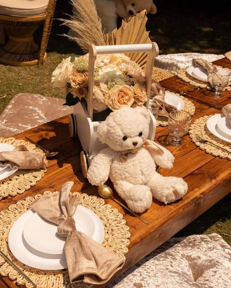 Teddy Bear Picnic Birthday Party, Picnic Party Decorations, Teddy Bear Birthday Party, Baby Gender Reveal Party Decorations, Candy Tables, Classy Baby Shower, Picnic Birthday Party, Gender Reveal Party Theme, Bear Picnic