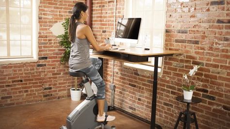 Work out while you're working. #Happonomy Desk Bike, Standing Office, Healthy Office, Desk Workout, Adjustable Computer Desk, Healthy Workplace, Height Adjustable Desk, Desk Black, Office Exercise