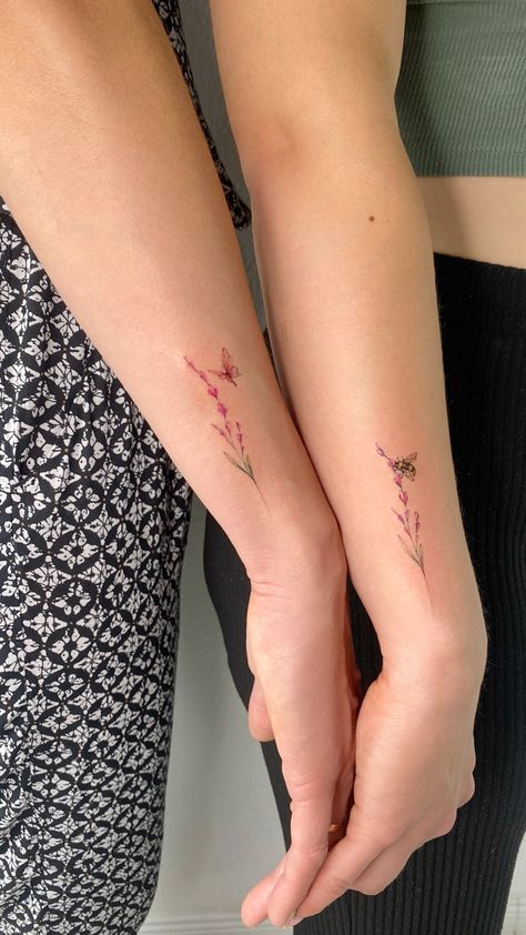 Small Flower Tattoos Matching, Sunflower And Tulip Tattoo, Star Tattoo On Wrist, Pair Tattoos, Tatoo Styles, Tulip Tattoo, Tattoo Watercolor, Lavender Tattoo, Muster Tattoos