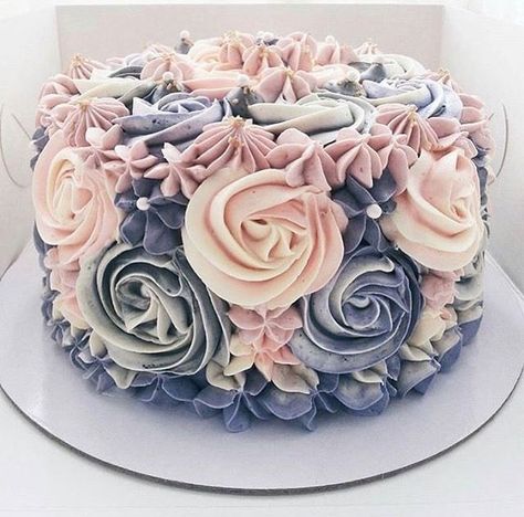 Bouquet Cake, Rosette Cake, Cake Decorating Designs, Fancy Cakes, Cake Decorating Tips, Food Cakes, Cake Decorating Techniques, Cake Creations, Pretty Cakes