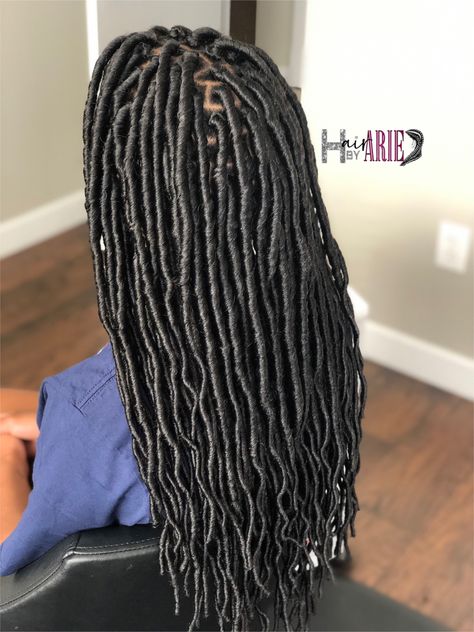 Straight Faux Locs, Female Braids, Dreadlocks Hair Care, Crochet Faux Locs, Locs Crochet, Feed In Braids Hairstyles, Feed In Braid, Natural Styles, Faux Locs