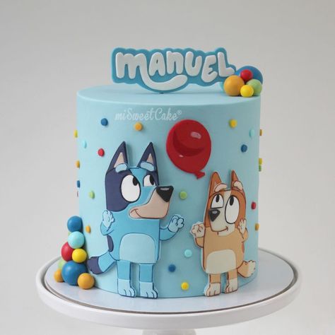 Number 1 Bluey Cake, Bandit Cake Bluey, Bluey Themed Cakesicles, Bingo Cake Ideas Bluey, Bingo From Bluey Cake, Bluey Cake Birthday, Bluey 4th Birthday Cake, Bingo Bluey Birthday Cake, Bingo And Bluey Birthday Cake