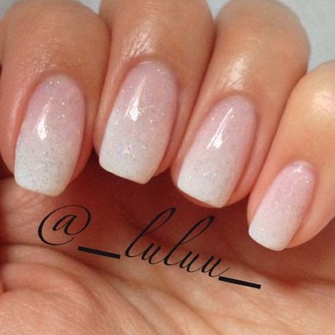 Nude & Glitter Wedding Nails for Brides / http://www.himisspuff.com/wedding-nail-art-desgins/8/ Nails Watch, Wedding Day Nails, Unghie Sfumate, French Manicure Designs, French Ombre, Wedding Nails Glitter, Wedding Nails Design, Best Nail Art Designs, Nail Art Wedding