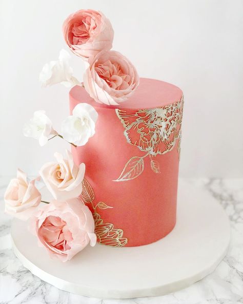 Pink Coral Cake, Coral Anniversary Party, Coral Birthday Party, Bollywood Cake, Coral Cake, Flower Cake Design, Rose Gold Cake, 50th Bday, Pink Birthday Cakes