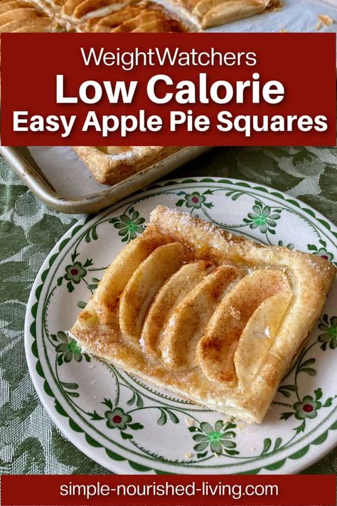 Easy Low Calorie Apple Pie Squares | Simple Nourished Living Low Fat Apple Desserts, Ww Zero Point Dessert Recipes, Diet Apple Desserts, Weight Watchers Desserts With Points, Low Cal Desserts Easy, Ww Desserts Easy, Zero Point Desserts, Low Calorie Apple Pie, Apple Pie Squares