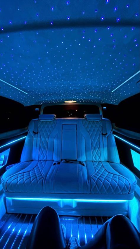 Rolls Royce Interior, Aesthetic Car Accessories, Rich Cars, Cars Mercedes, Dream Cars Mercedes, Cool Car Accessories, Aesthetic Car, Luxury Car Interior, Luxurious Cars