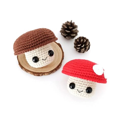 Mushroom Buddy Crochet Pattern (Free!) Mushroom Amigurumi, Mushroom Pattern, Crochet Mushroom, Crochet Simple, Crochet Motifs, Crochet Keychain, Paintbox Yarn, Amigurumi Free Pattern, Easy Crochet Patterns