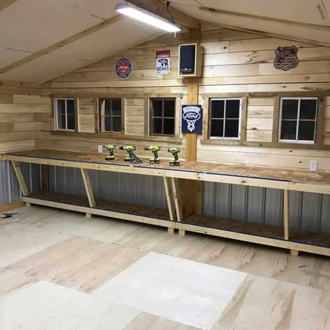 Diy Garage Work Bench, Garage Workshop Layout, Garage Workbench Plans, Pegboard Ideas, Garage Storage Inspiration, Workbench Ideas, Garage Organisation, Garage Workbench, Workbench Plans Diy