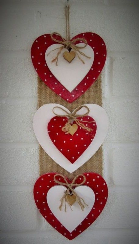 Valentine Wood Crafts, Valentine Wreath Diy, Diy Valentine's Day Decorations, Valentine's Day Crafts For Kids, Three Hearts, Diy Valentines Decorations, Valentine Crafts For Kids, Valentine Projects, Diy Valentines Crafts